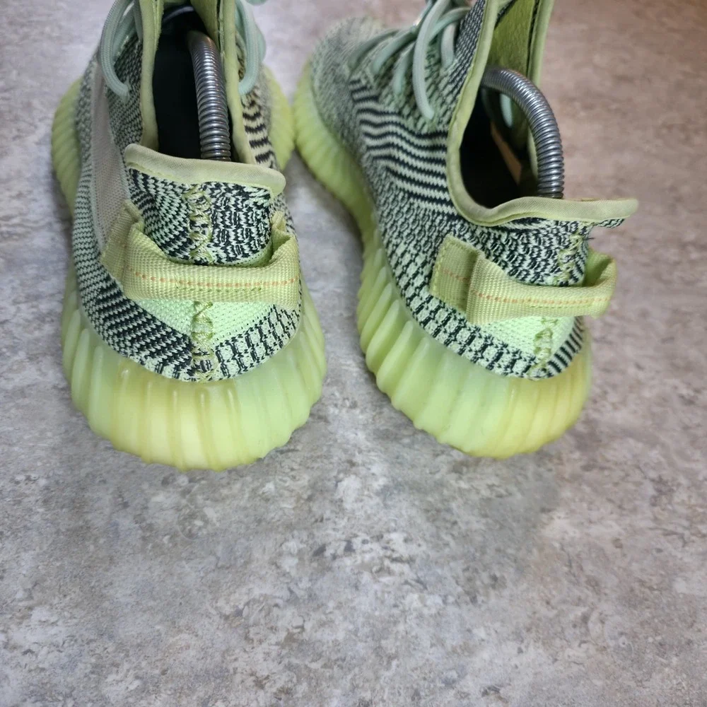 Yeezy Boost 350 V2 Yeezreel Adidas Non-Reflective Mens Size 10.5 Sneakers FW5191